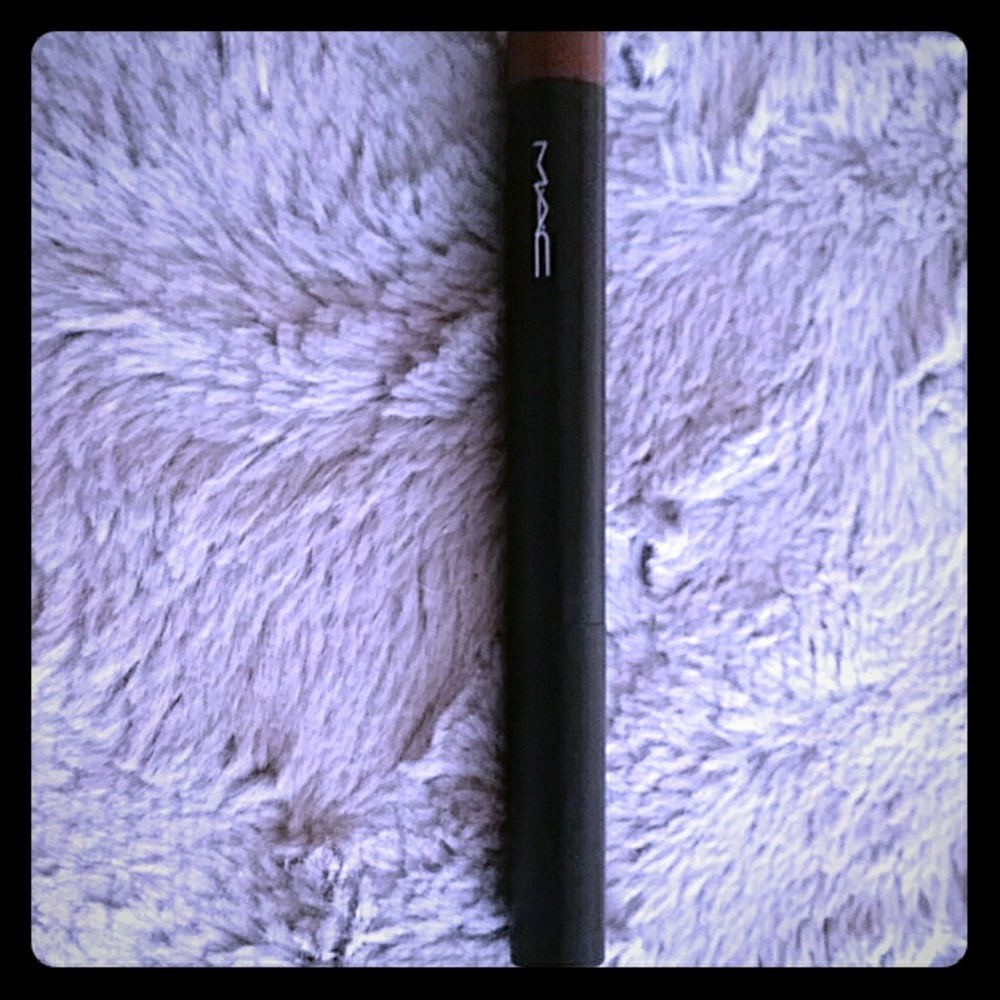 M.A.C brow pencial